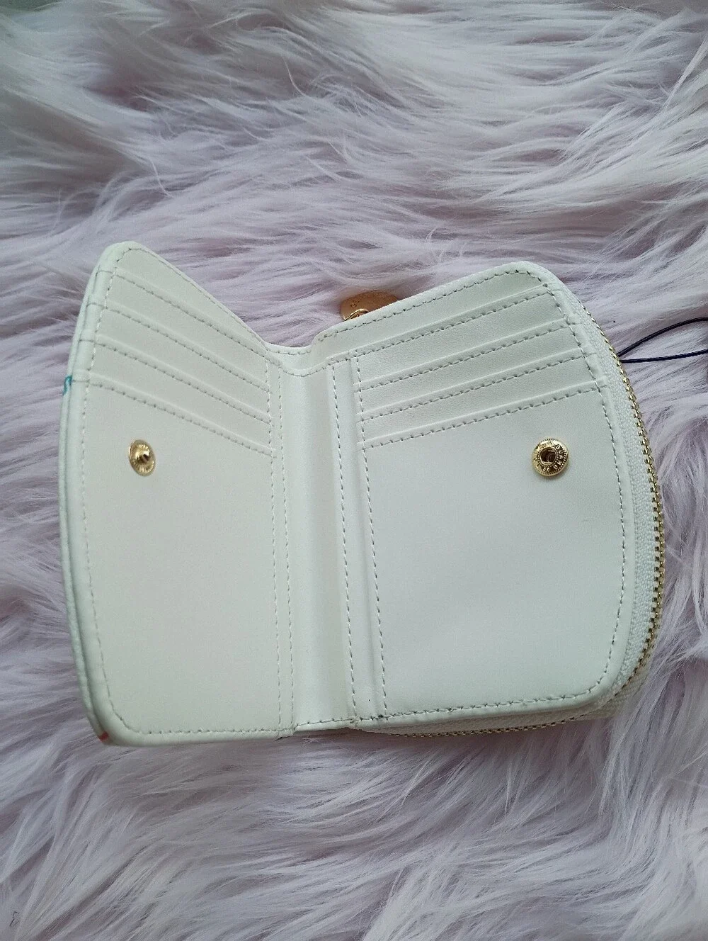 NEW BCBGeneration White Summer Beach Themed Wallet